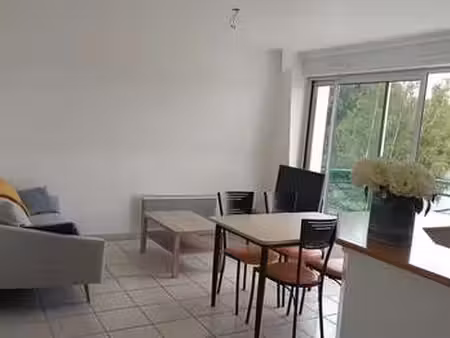 location appartement 2 pièces meublé à guingamp (22200) : à louer 2 pièces meublé / 35m² g