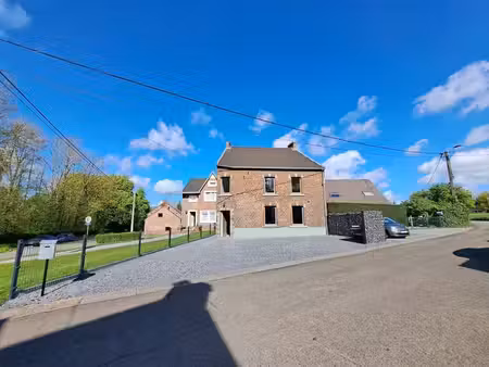 pontillas – maison rénovée  2 chambres / bureau / caves