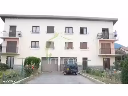 immeuble 157 m² sigoyer