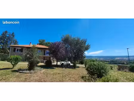 maison lumineuse + hangar