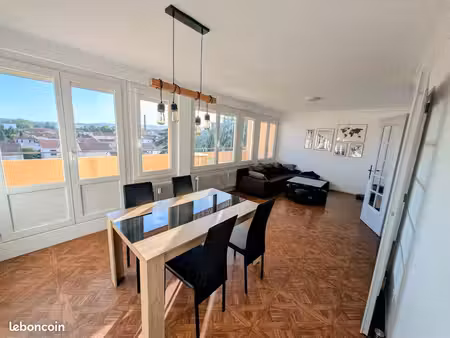 appartement t3 traversant refait à neuf – balcon  garage et grande cave