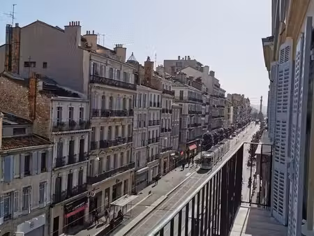 magnifique t2 duplex meublé 40m2 + balcon