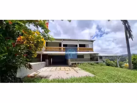 appartement t3 de 76m2 à rivière salée
