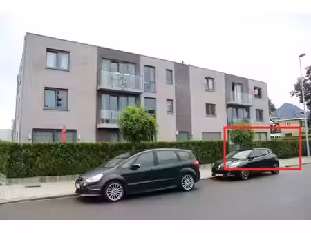 ruim gelijkvloers app met 2 slk  terras  tuin en ondergrondse autostaanplaats