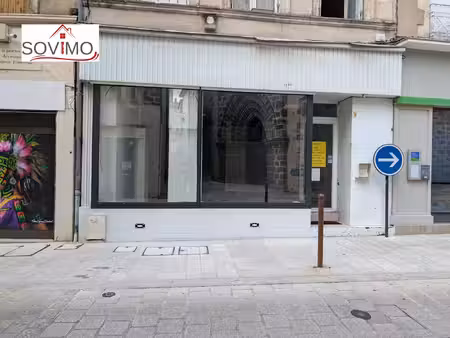 location commerce 1 pièce 40 m² à confolens (16500)