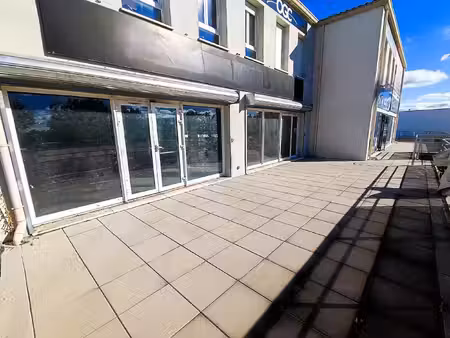 vente commerce 77 m² éguilles (13510)