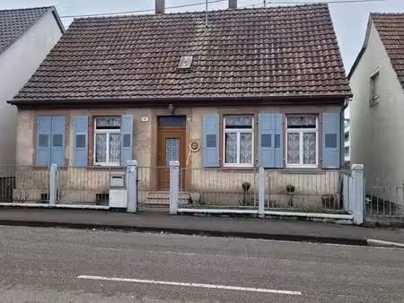 maison à rénover  avec garage et jardin au centre-ville de haguenau