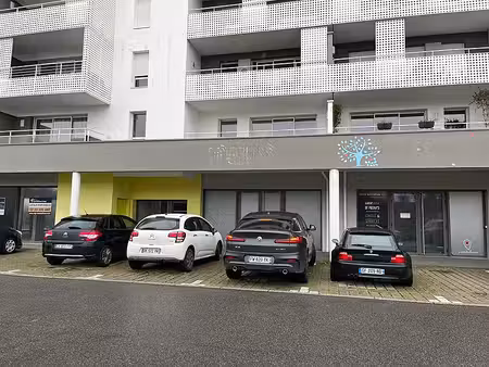 vente commerce hennebont 130 m²