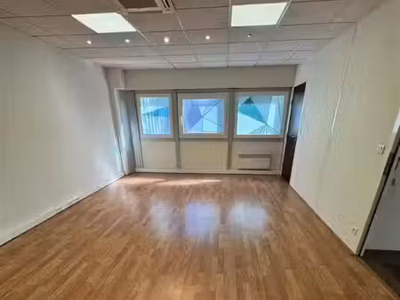 location local d'activités villeneuve la garenne 1 393 m²