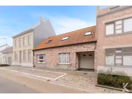 volledig gerenoveerde woning met tuin  garage  epc-b