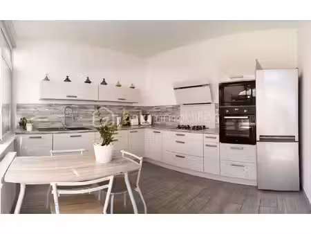 maison de ville de 190 m² à bourg-saint-andeol