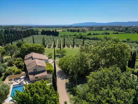 propriété d'exception de 22 hectares au cœur des alpilles