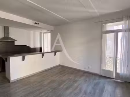 location appartement 5 pièces 118m²