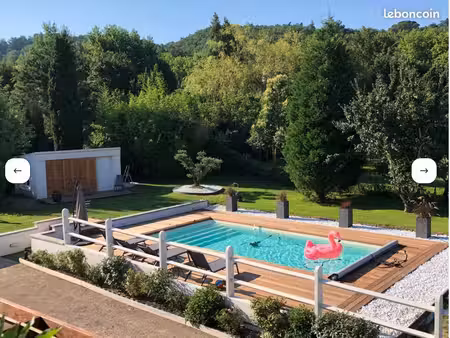 propriété investississable – 5 unités – piscine – terrain de 2 500 m²