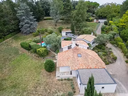 vieille toulouse - maison entierement rénovée - piscine - parc c