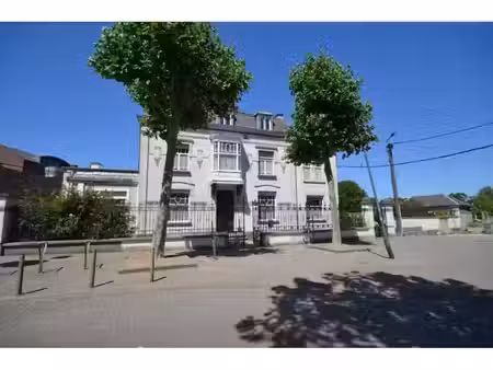 maison à vendre à place du général piron 7 couvin (vbe65467)