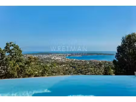 villa d’exception avec une vue magique sur la méditerranée