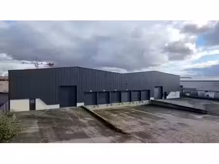 vente local d’activités meyzieu 69330 982m² à 1968m²