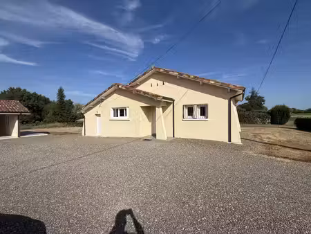 maison t4 neuve de plain pied avec garage sur 1827m2 de terrain  proche nogaro