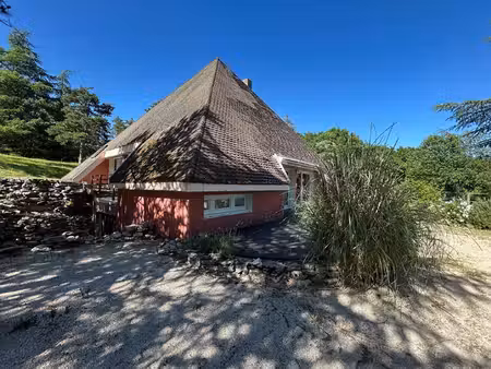 maison atypique avec vue imprenable et piscine à givry 193 m2