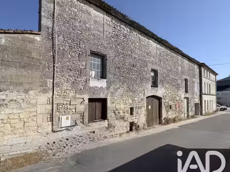 grange à châteauneuf-sur-charente (16120)
