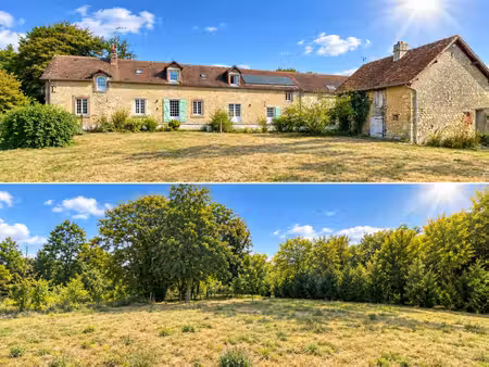 dans le perche  longère de 5 chambres sur 5 hectares sans voisin