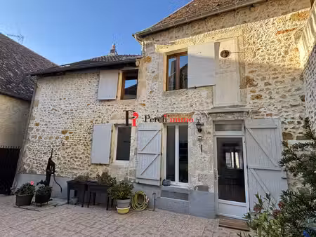 secteur belleme maison dans un village avec premiers commerces -