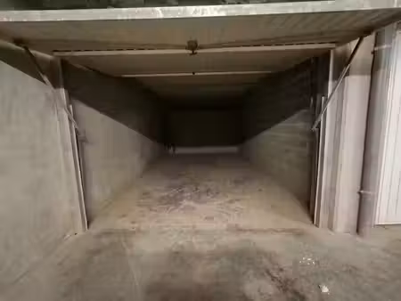 location parking 18 m² à rive-de-gier (42800)  90 €