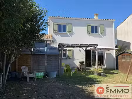 vente maison 4 pièces 79 m² yves (17340)