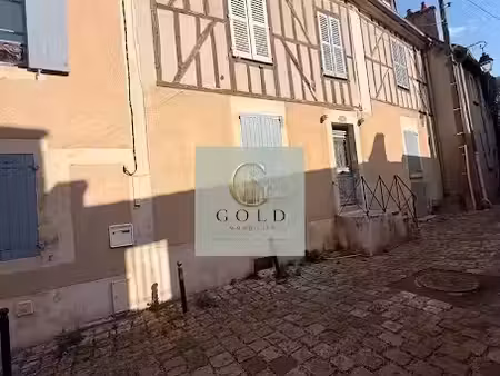location maison 4 pièces 130 m² à bourges (18000)  1 100 €
