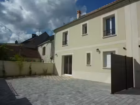 pont-sainte-maxence : maison avec terrasse 4 chambres à loue
