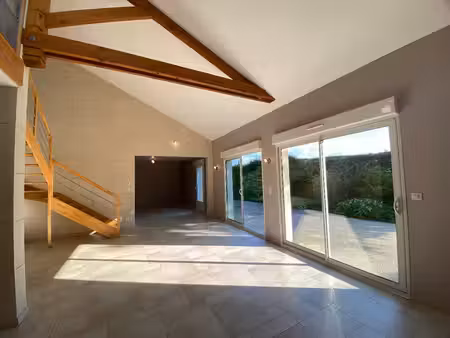 location maison 6 pièces 165m²