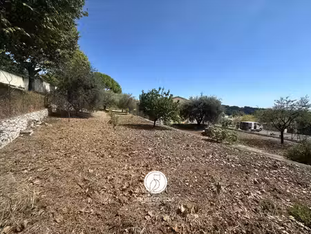 la gaude // village : terrain à batir avec permis de construire / 1200 m²/ plein sud /...