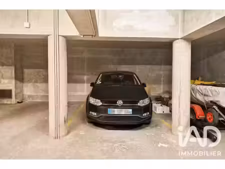parking à paris (75017)