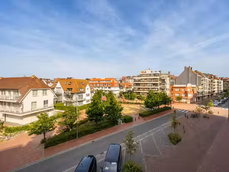 appartement te koop in knokke-heist met 1 slaapkamer