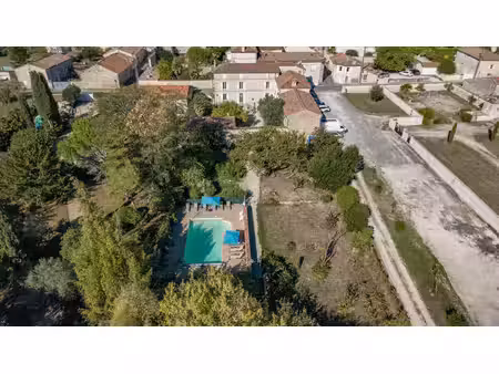 maison idéale pour la famille avec maison d'amis  jardins et piscine chauffée