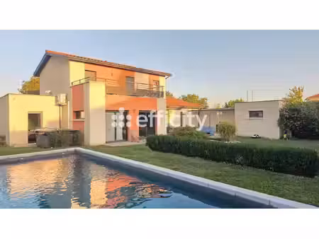 maison 6 pièces - 160 m²