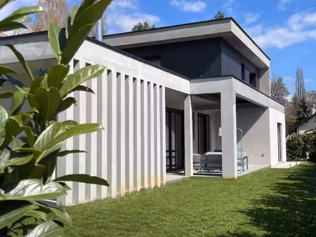 maison de grand standing et studio - proche centre