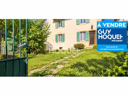appartement à rénover - jardin -garage -cave jougne