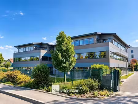 location bureaux 259m²
