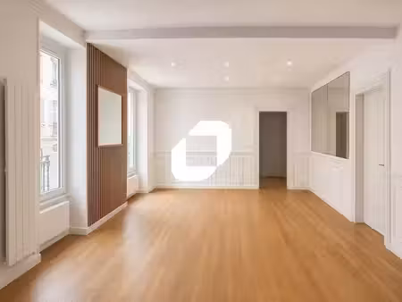 location bureaux 81m²