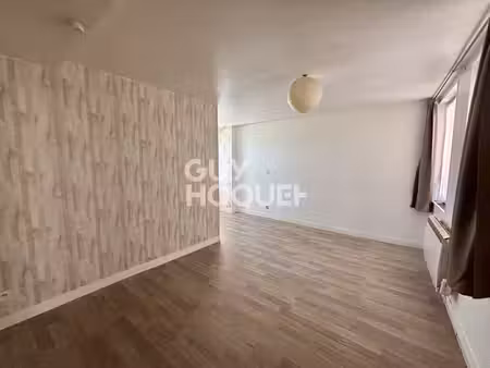 appartement t2 duplex avec garage à caudebec les elbeuf