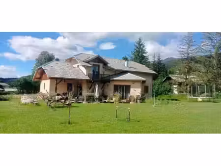 villa de prestige à vendre – 8 pièces - seyne-les-alpes  proximité des pistes de ski -...