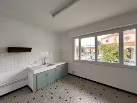 location appartement 3 pièces 67 m² à aire-sur-l’adour (40800)