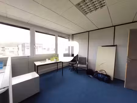 location bureaux bièvres 91570 201m²