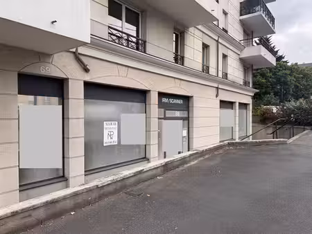 location commerce sartrouville 78500 240m²