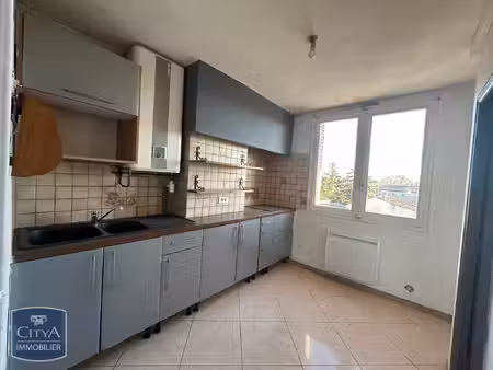 location appartement 3 pièces 53m² carpentras 84200