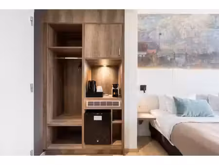 commercieel te koop in oostende met 1 slaapkamer