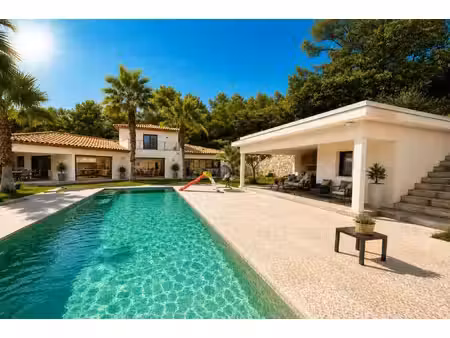 ''magnifique demeure individuelle à vendre dans un quartier pai