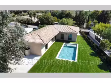 belle villa recente avec piscine et 4 chambres